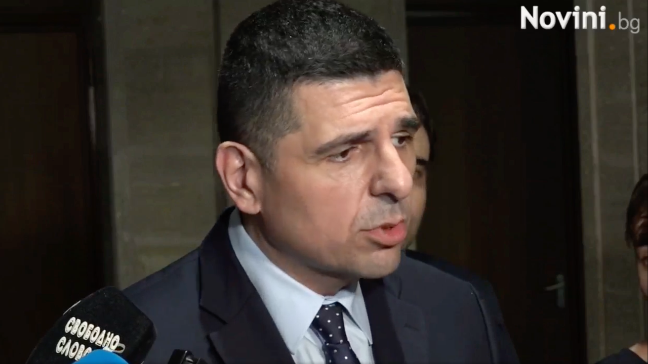 По думите му Пеевски е искал да излезе от санкционния