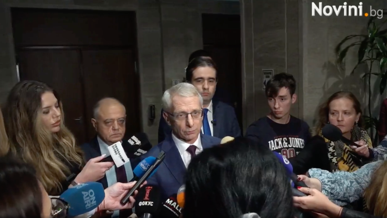 Божидар Божанов от ПП-ДБ поясни, че вотът на недоверие срещу