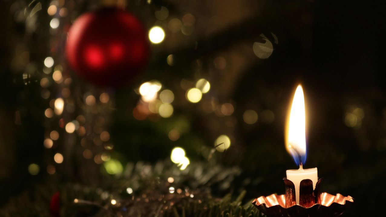 Коледната елха носи специална енергия в дома - мир, уют