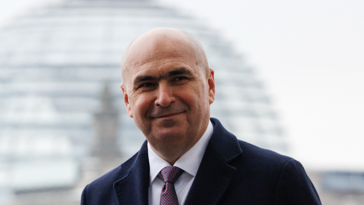 Те ще залегнат в новия бюджет, който е в процес