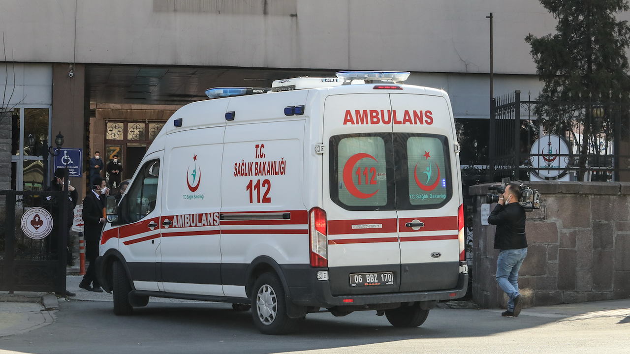 Четирима работници загинаха след срутване на скеле по време на изграждането на виадукт в Турция