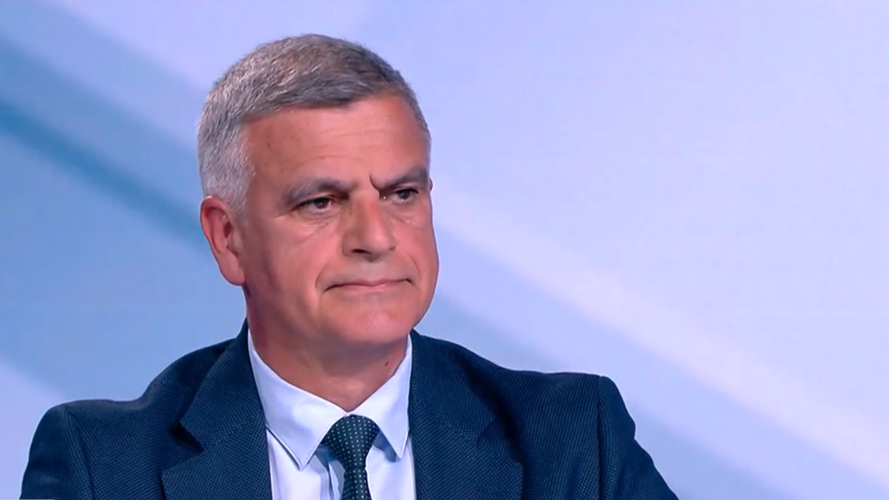 Стефан Янев: Проблемът с  F-16 не съществува - самолетът е годен и в летателна способност