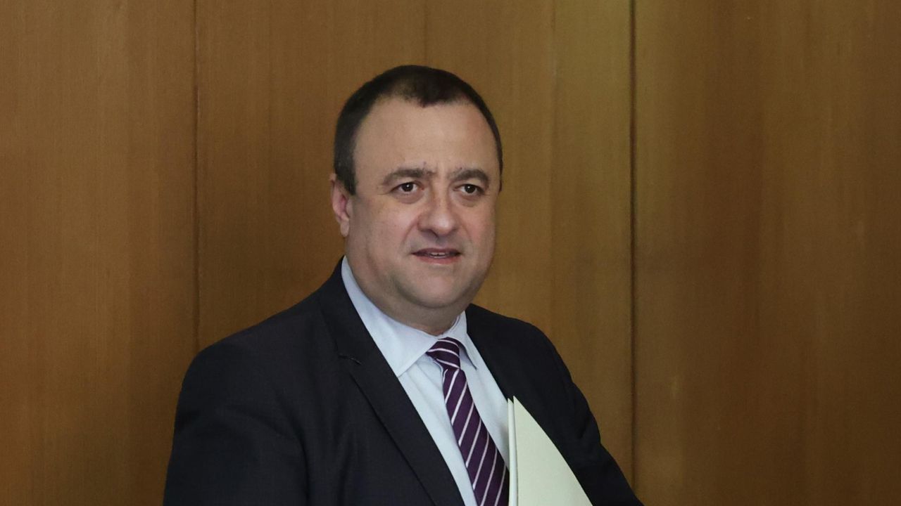 Министър Иванов: Срокът за пускане на част от пътя Мездра-Ботевград ще бъде спазен