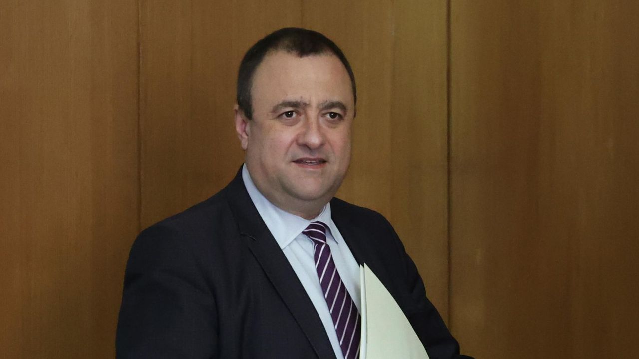 Министър Иванов: Срокът за пускането на отсечката Мездра - Ботевград ще бъде спазен