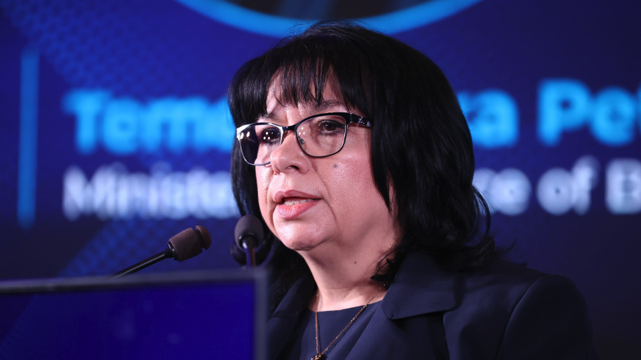 Министър Петкова категорична: Ще бъдем безкомпромисни към всеки един опит за необосновано повишение на цените