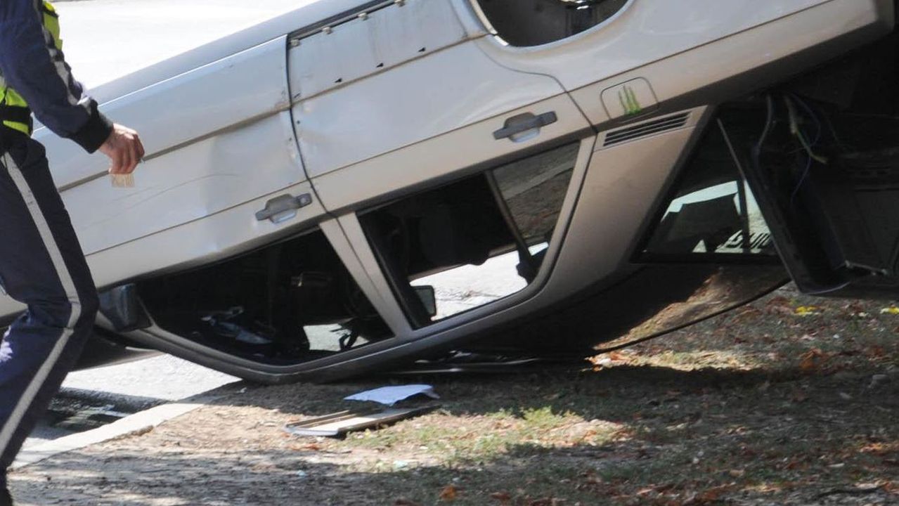 18-годишен шофьор се преобърна по таван на пътя Пампорово-Смолян