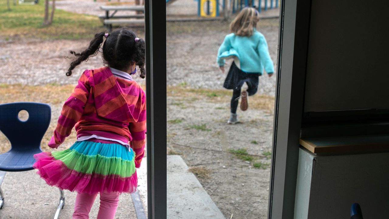 Дете бе вкарано в болница в Германия, след като погълна наркотици на детска площадка