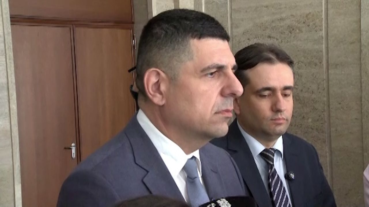 Ивайло Мирчев: Държавата не помага за кризата с боклука