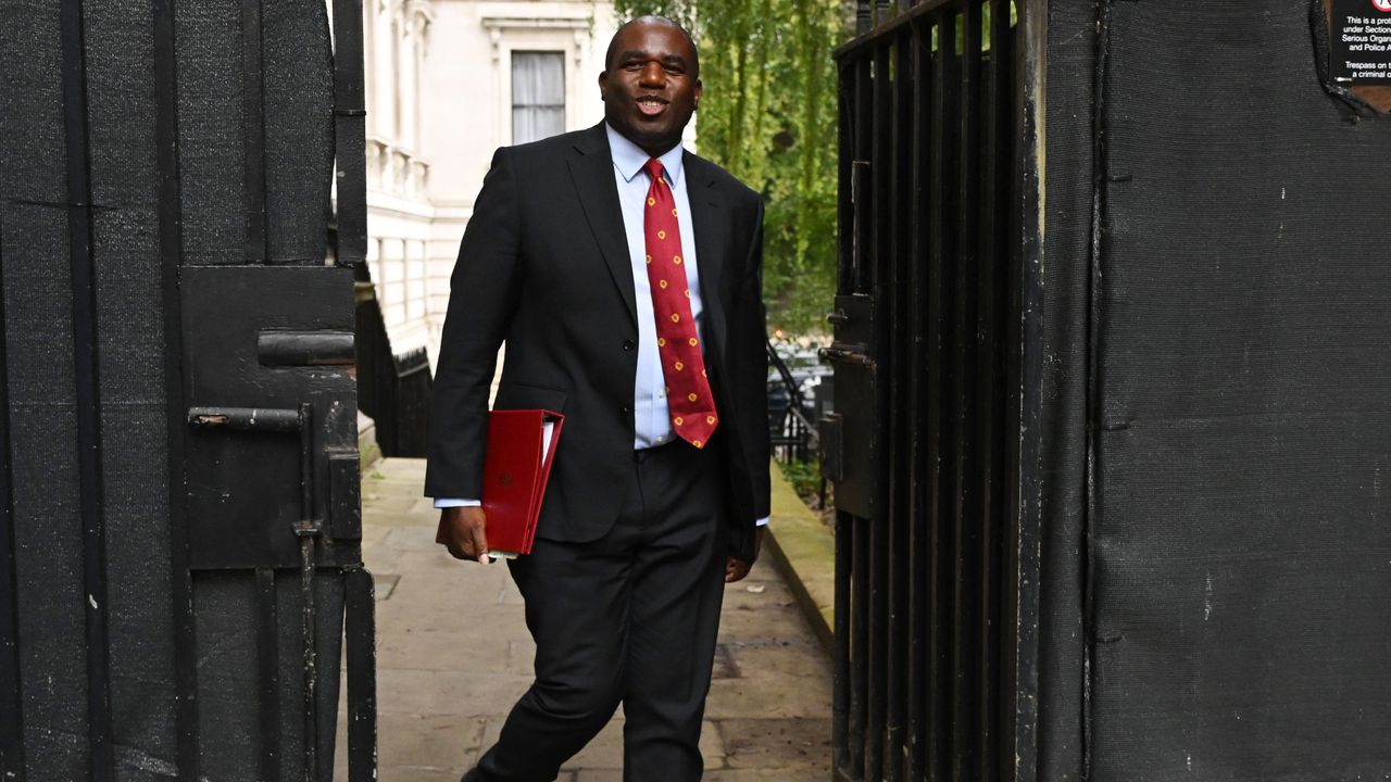 Британският външен министър Дейвид Лами (на снимката) бе назначен за