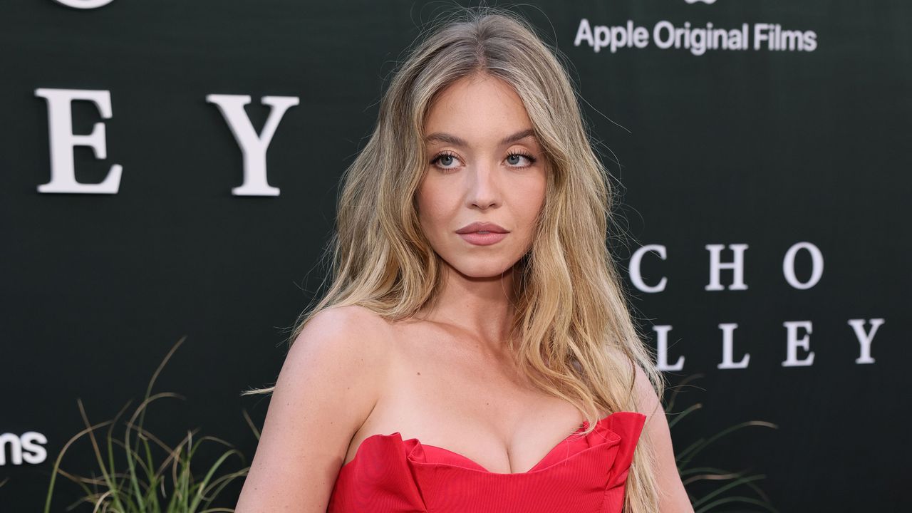 "Не съм тук, за да говоря за дънки": Сидни Суини няма да коментира скандала с American Eagle по време на филмовия фестивал в Торонто