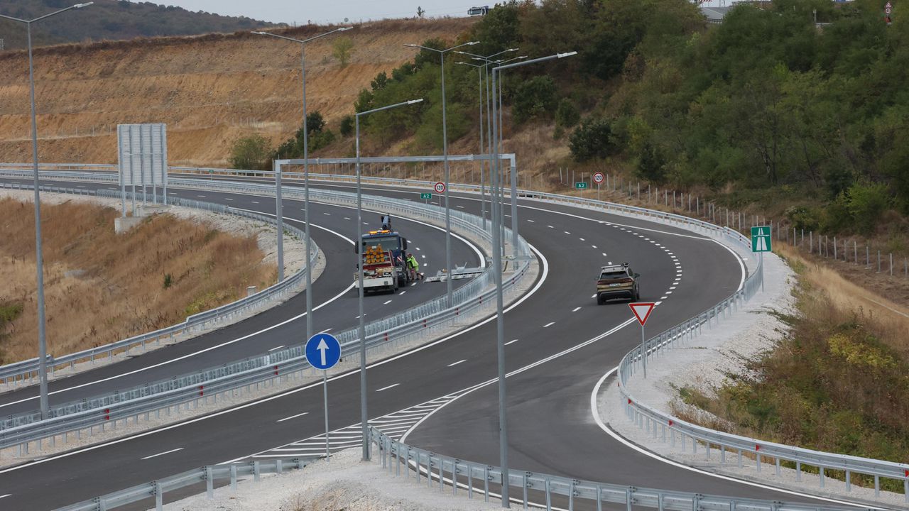 Пускат движението по новия 10 км участък от АМ "Хемус" между пътните възли "Боаза" и "Дерманци"