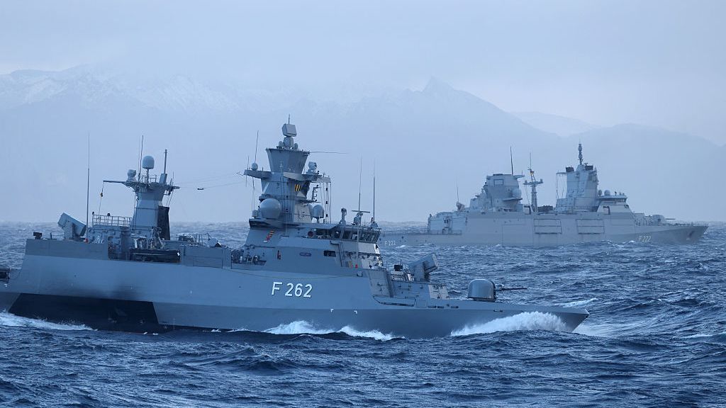 НАТО: Русия увеличава военното си присъствие в Арктика, Китай също започва да се настанява в региона