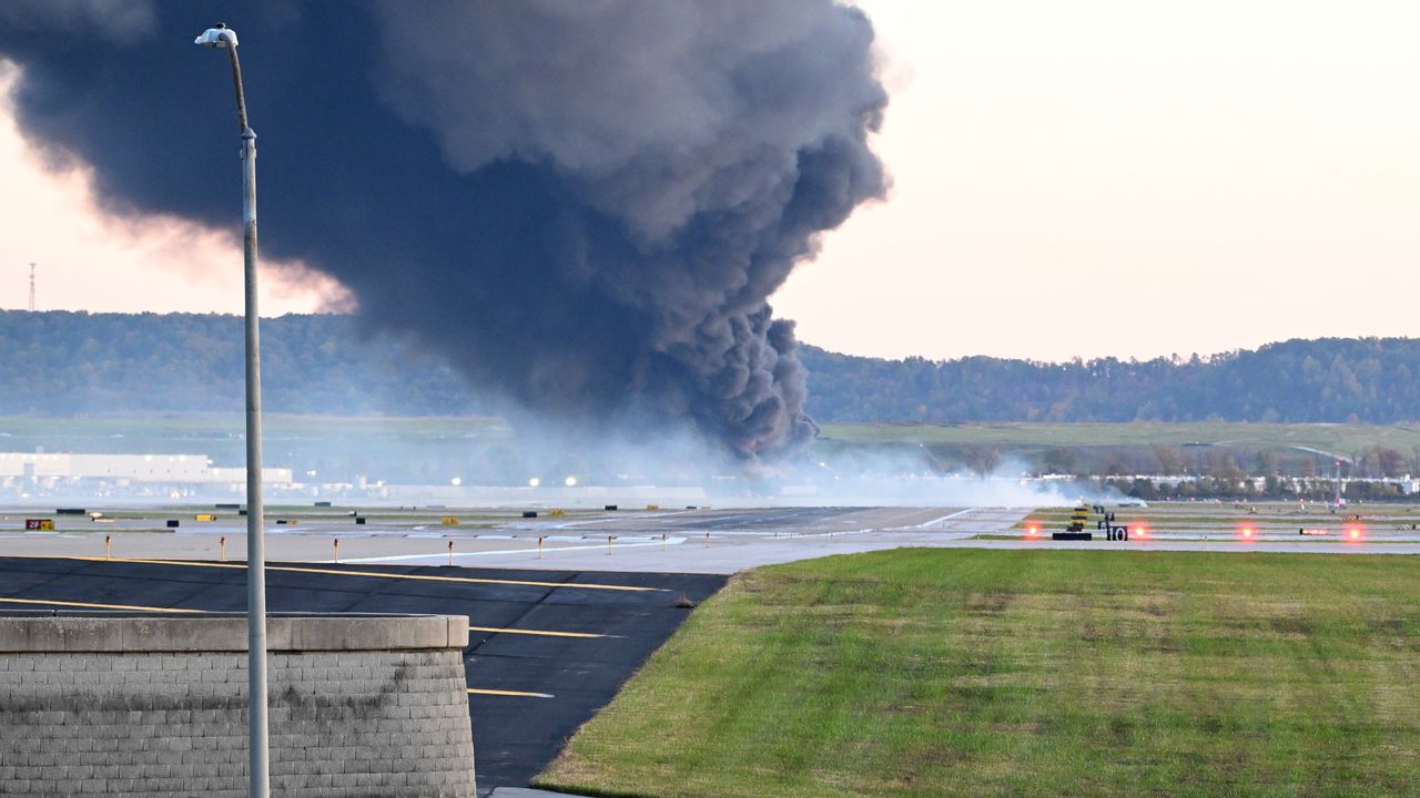 На летище Гуарулюс в Бразилия избухна пожар на пистата в