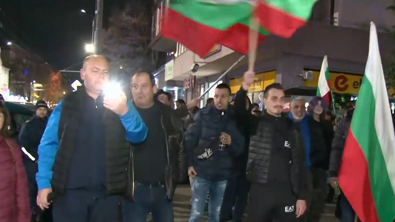 Шествия се провеждат в Стара Загора, Видин и други градове.Въпреки