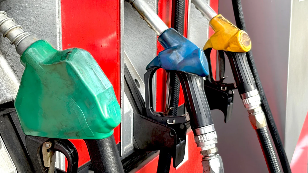 Без сътресения преминава преходът от лева в евро на бензиностанциите.По