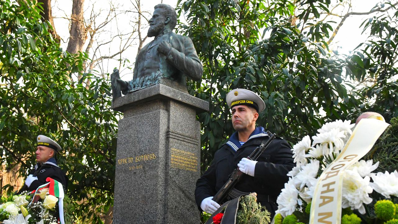В столицата тържественото честване се проведе в Борисовата градина. В