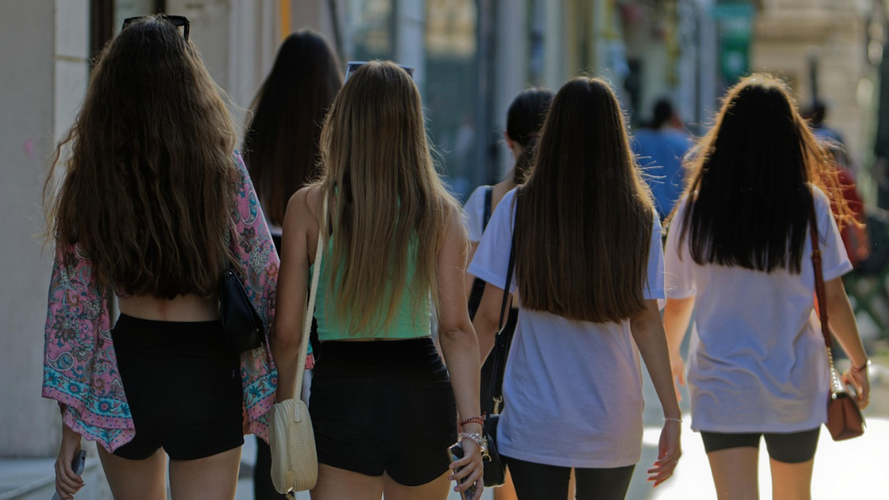 Какви са причините, които стоят зад тях - социален натиск,