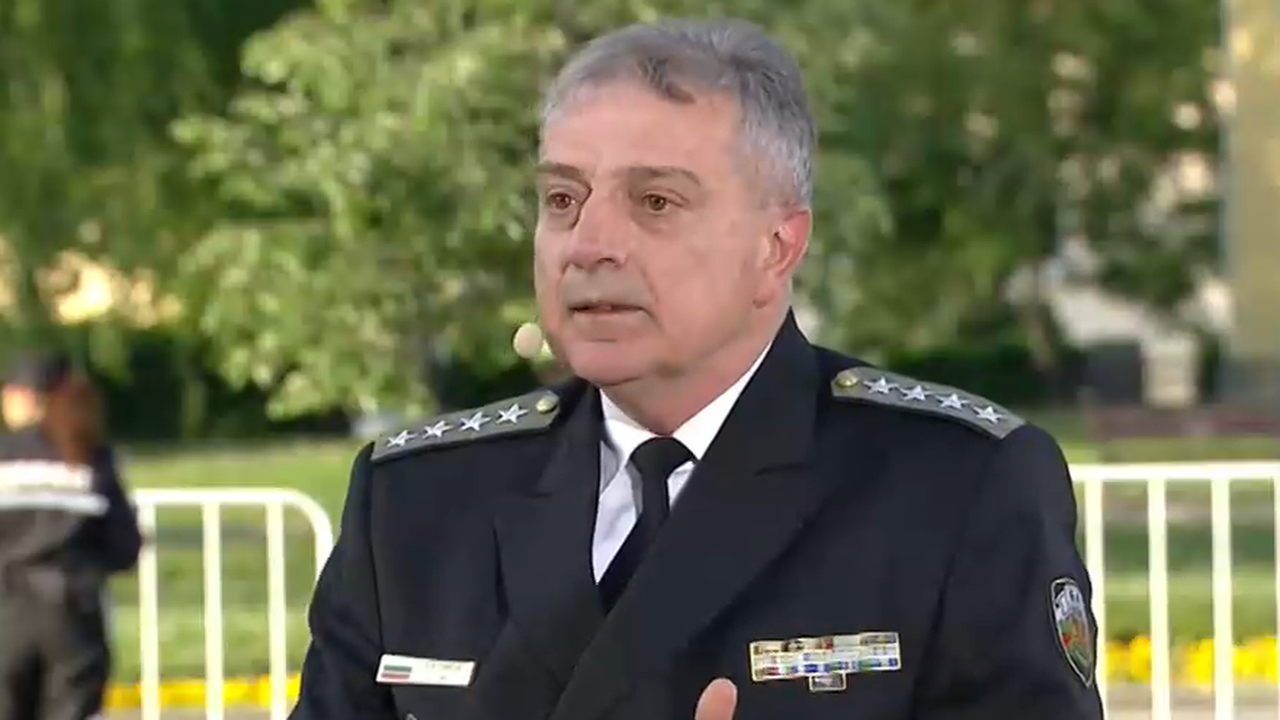 Началникът на отбраната: Въпрос на дни е F-16 да бъде ремонтиран