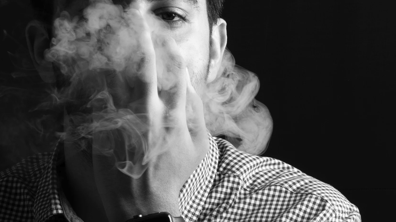 Младеж от Разград е в кома след употреба на вейп