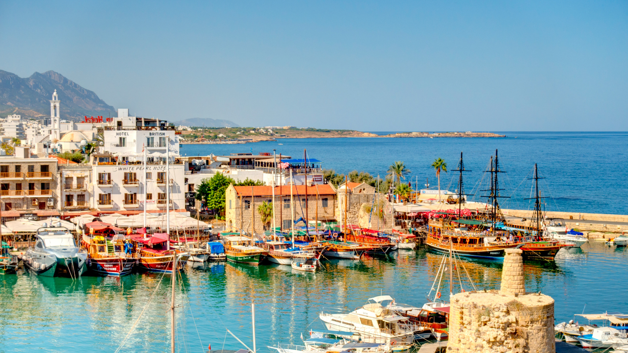 Кипър осигурява безплатна почивка на пенсионерите с ниски доходи