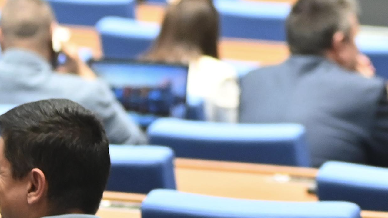 Пореден скандал в НС. Наложи се Радостин Василев да озаптява "Възраждане" и "Величие"