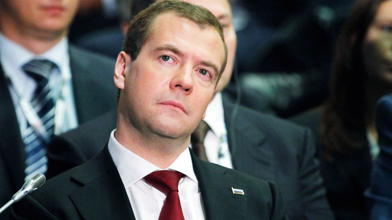 Дмитрий Медведев за спора между Доналд Тръмп и Илон Мъск: Не се карайте, момчета