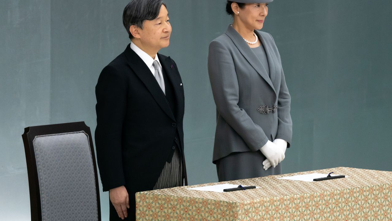 Японският император Нарухито днес пристигна на едноседмично посещение в Монголия,