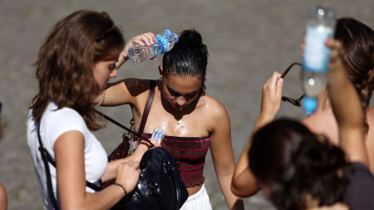 Летните горещини могат да поставят здравето ни в риск. Най-уязвими