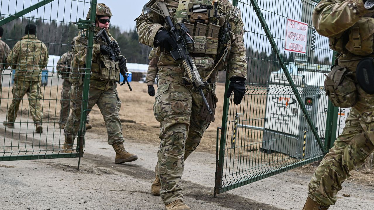 Атина няма да изпраща военни в Украйна