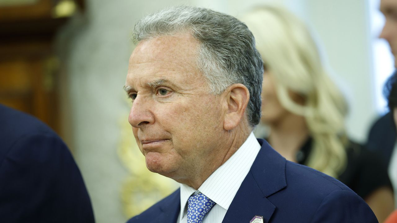 Пратеникът на Тръмп Стив Уиткоф пристигна в Москва