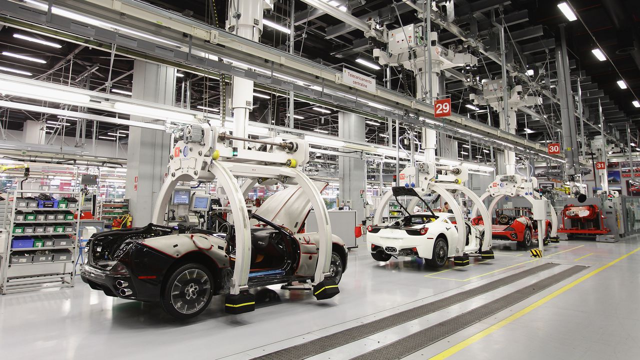 Италианското промишлено производство нараства изненадващо през юни