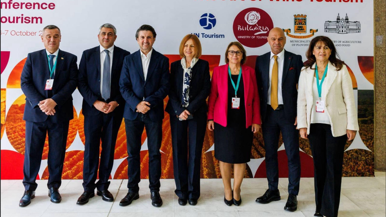 България показва изкуството на винения туризъм пред света