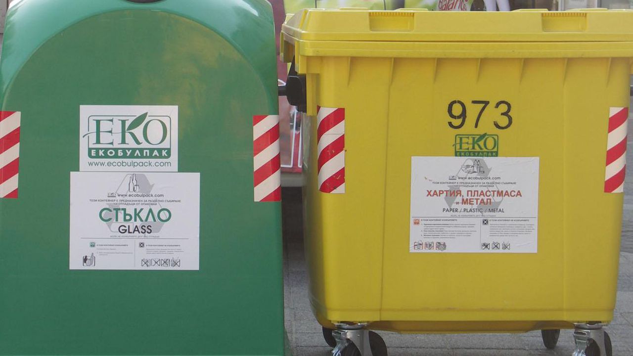 "Екобулпак" спира събирането на цветните контейнери в 16 столични района