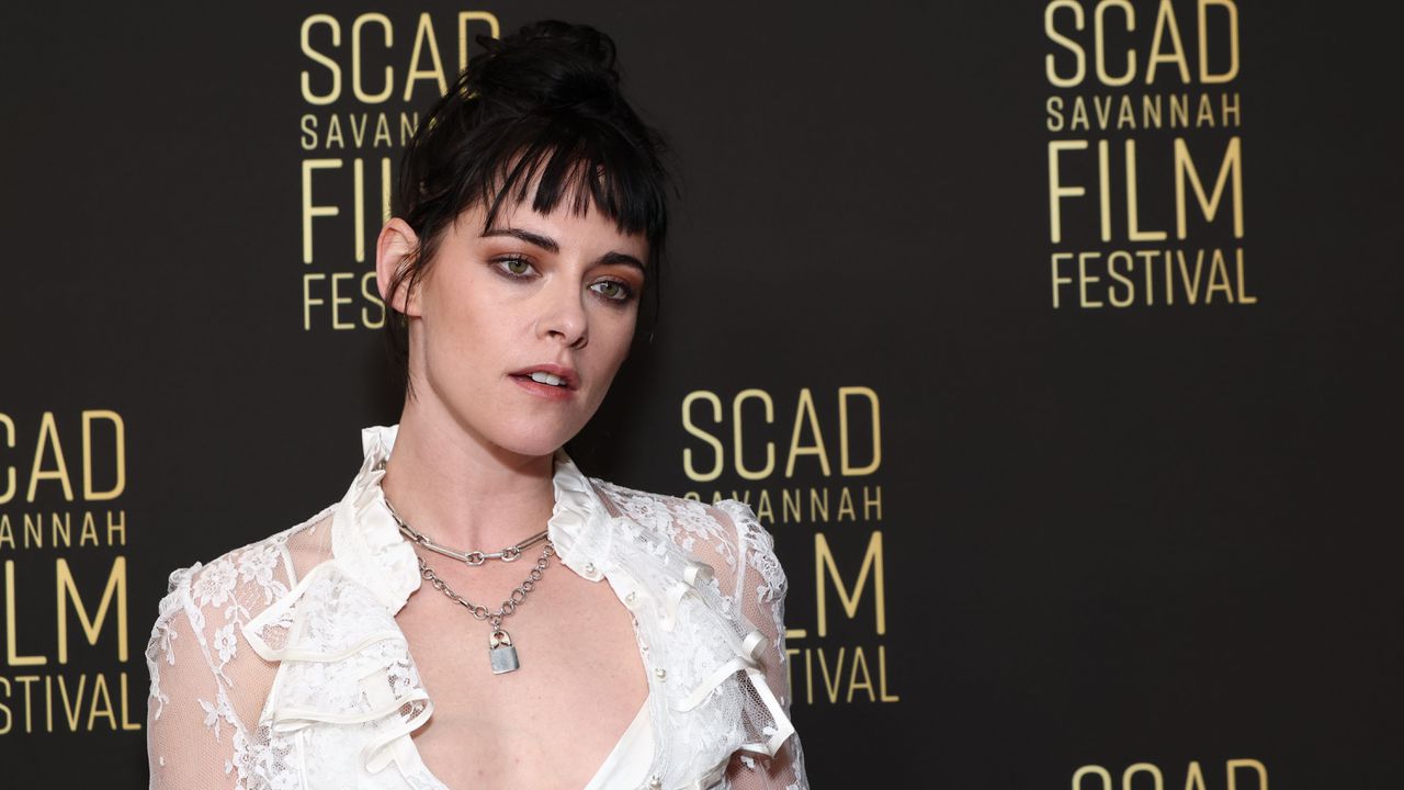 Кристен Стюарт е "ядосана“, че Холивуд е направил крачка назад по отношение равенството на половете