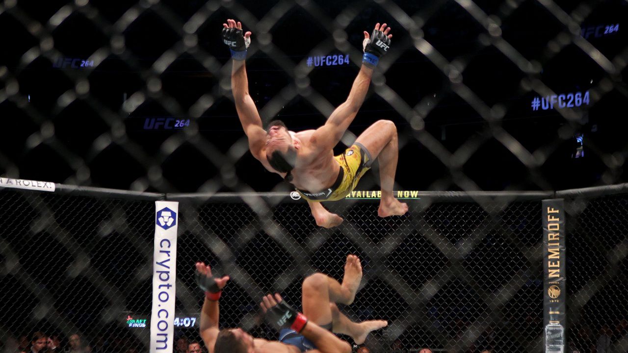 Новият директор на ФБР планира да наеме спортисти от Ю Еф Си да обучават агентите на самозащита