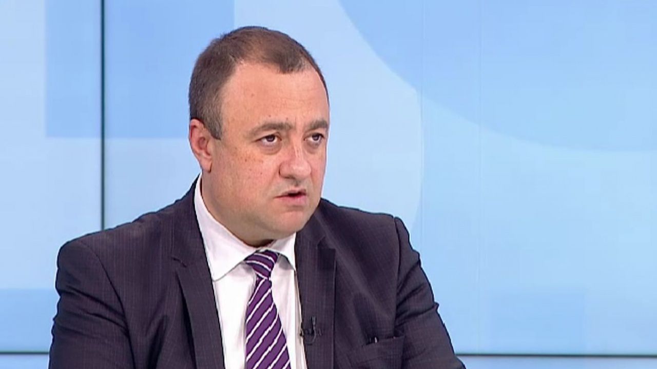 Министър Иванов: Загубата на средства в МРРБ се дължи на бездействие. Има 15 месеца закъснение по всички срокове за санирането