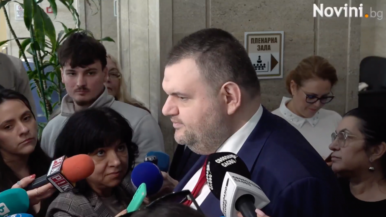 Пеевски видя края на кабинета "Желязков", изпрати и съобщение до Иво Прокопиев чрез един от журналистите му