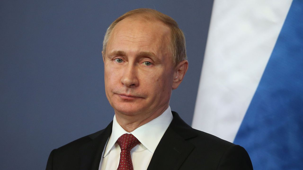 Владимир Путин проведе телефонен разговор с президента на ОАЕ