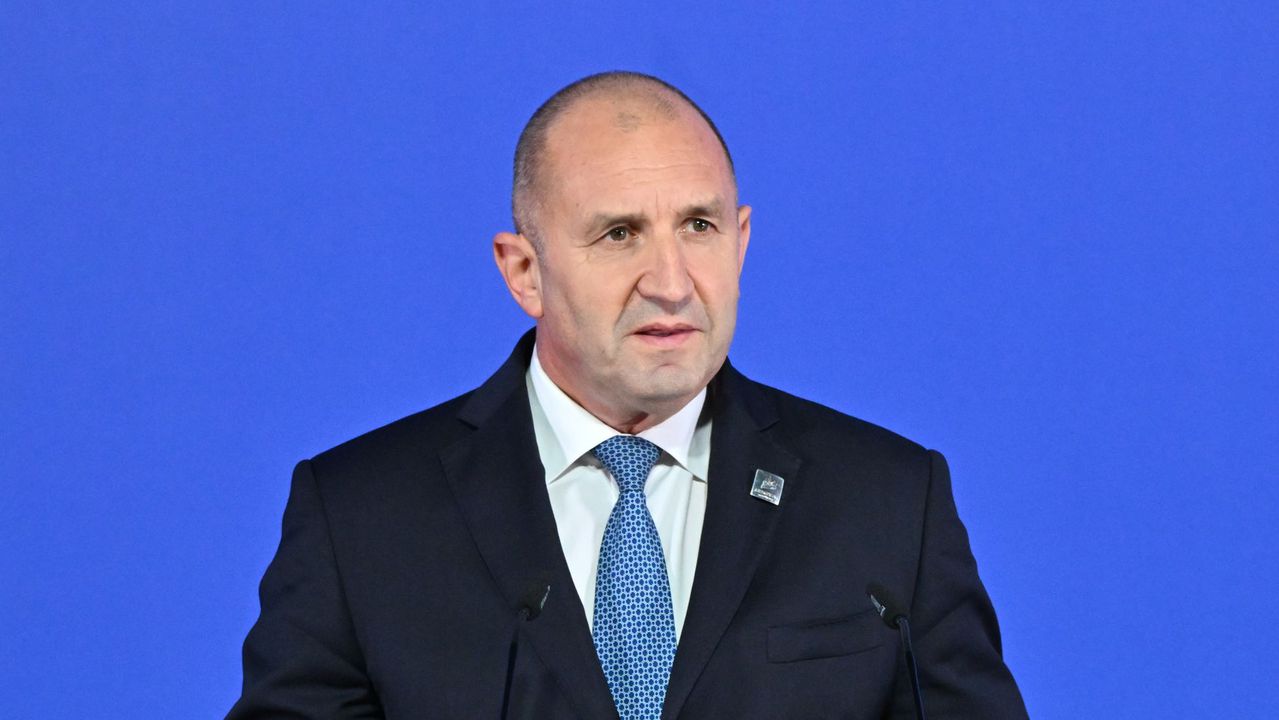 Румен Радев ще сезира Конституционния съд за „безпрецедентното нарушение на законността“