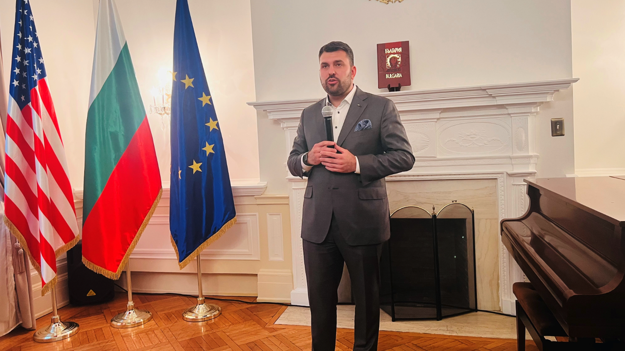 Министър Георг Георгиев се срещна с българската общност във Вашингтон