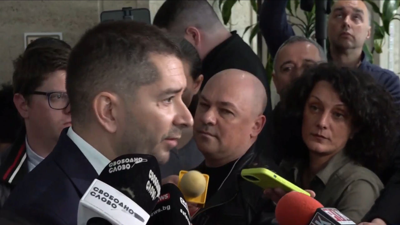При задаването на въпроси трябва да има ред. Този ред