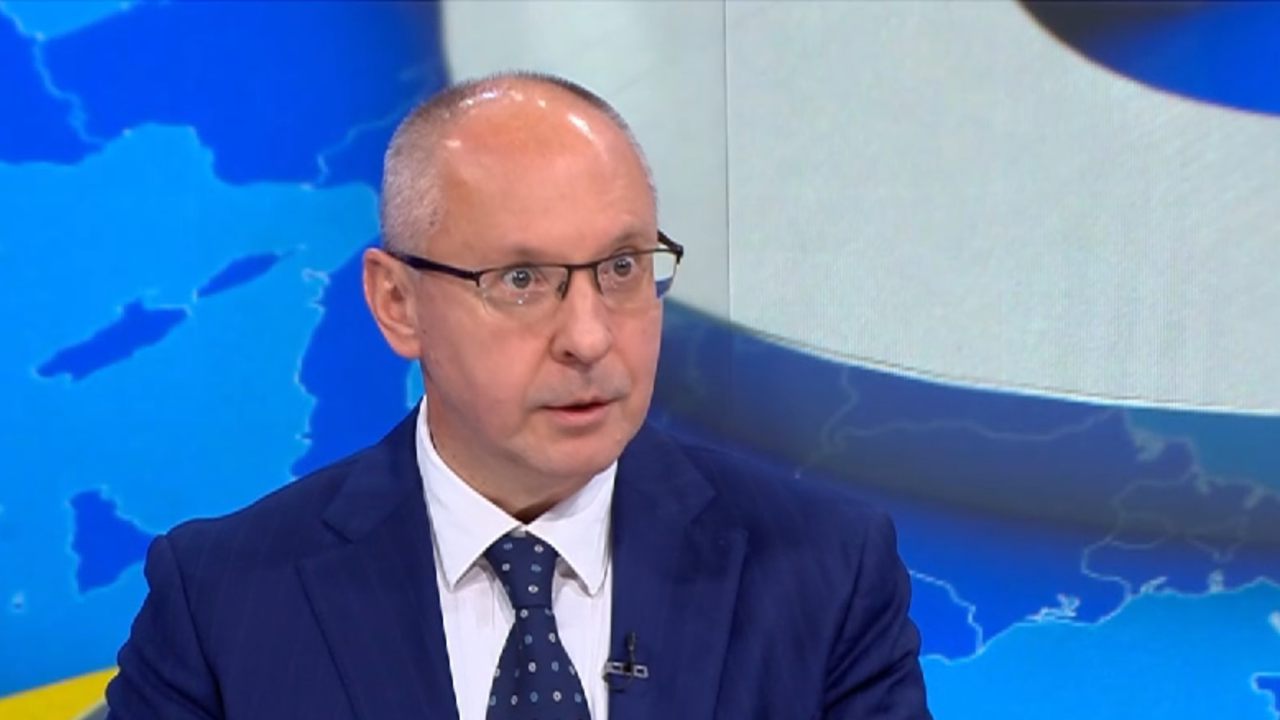 Станишев: Мит и спекулация е, че след приемането на еврото няма да може да се плаща в брой