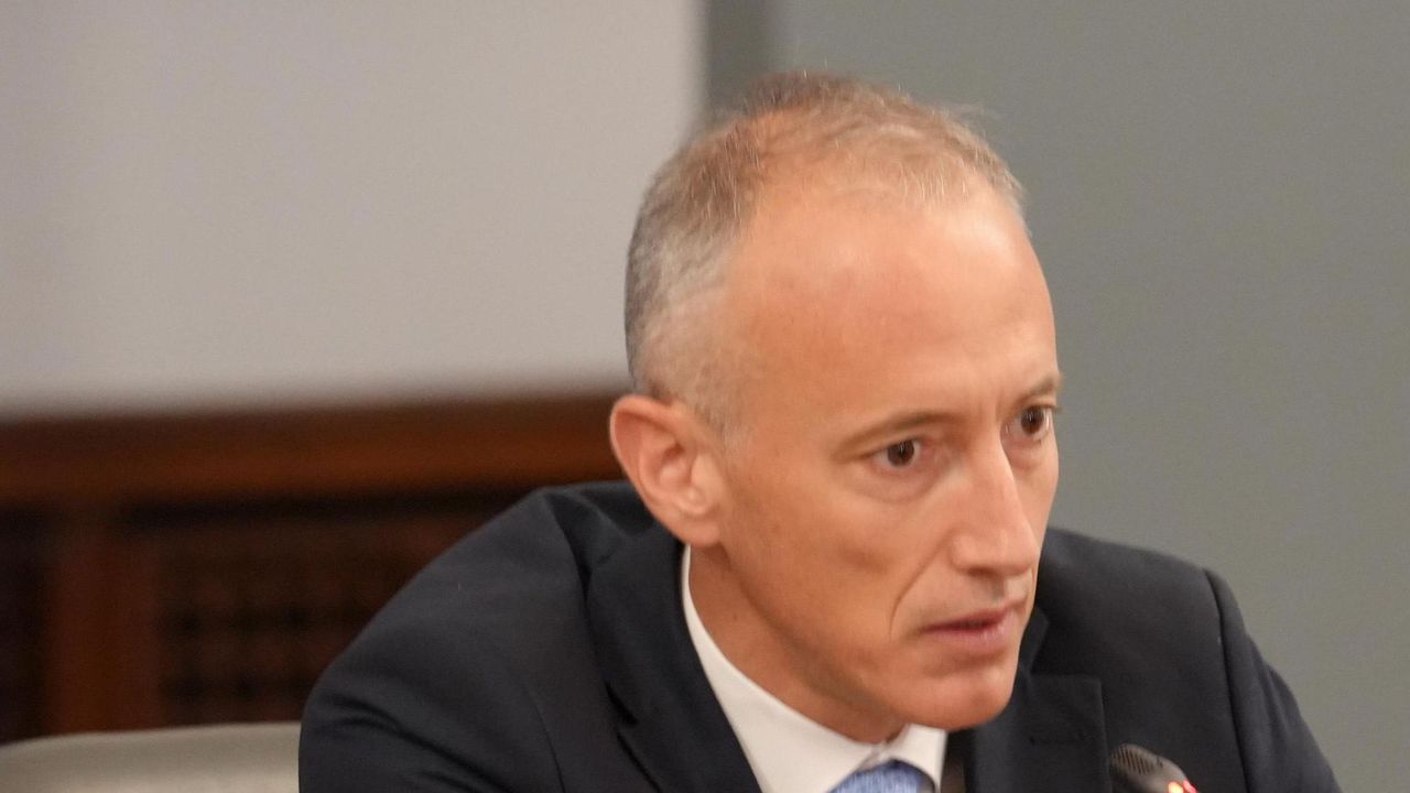 Вълчев: Учениците трябва да учат и чрез изкуствен интелект, той може и трябва да помага и на учителите