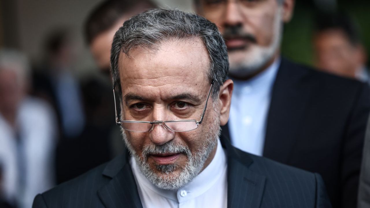 Иран подкрепя решенията на "Хизбула" по отношение на проекта за разоръжаване