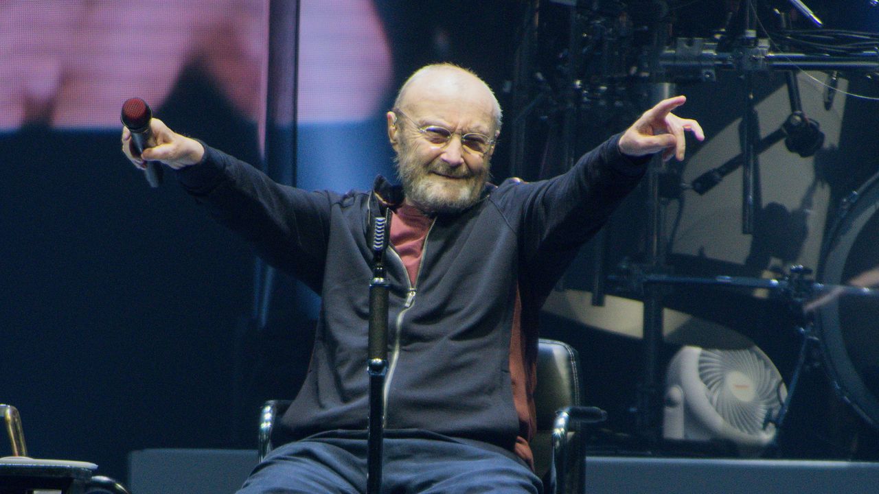 Фил Колинс се оказва същинско откритие за Genesis. С присъединяването