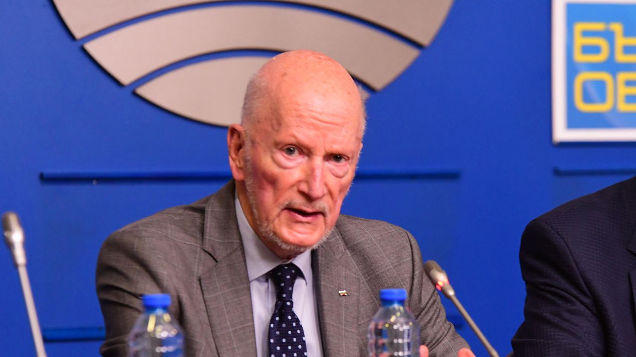 Симеон Сакскобургготски продаде царската вила в град Баня за 2,5 млн. лева