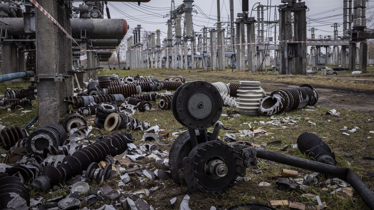 Контролирани от Москва части от Запорожка и Херсонска област останаха без ток след украинска атака с дронове