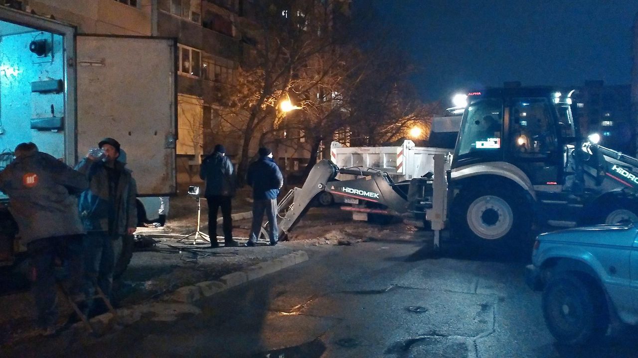 Авариен ремонт остави без топла вода "Дружба" 1