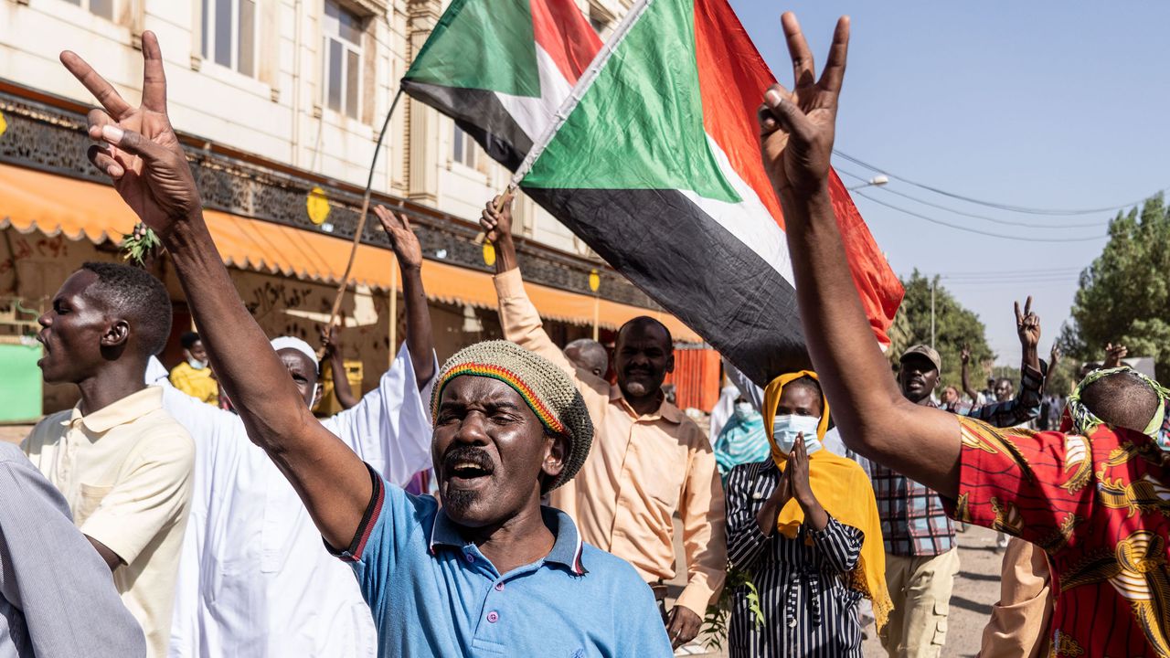 Близо 22 000 суданци са се прибрали в родината си