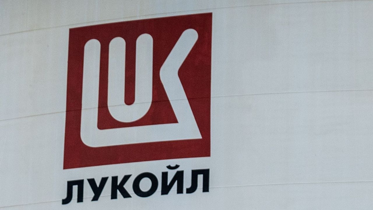 „Лукойл“ е принуден да напусне Молдова заради санкциите на САЩ